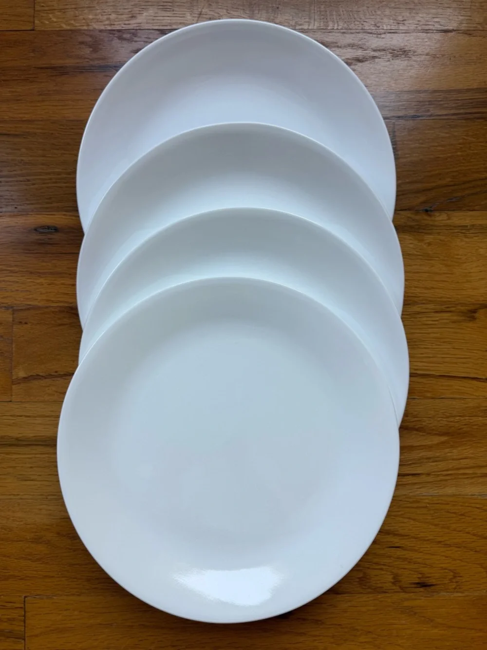 Corelle 8 Piece Set 4 Dinner and 4 Appetizer Plates Winters Frost White